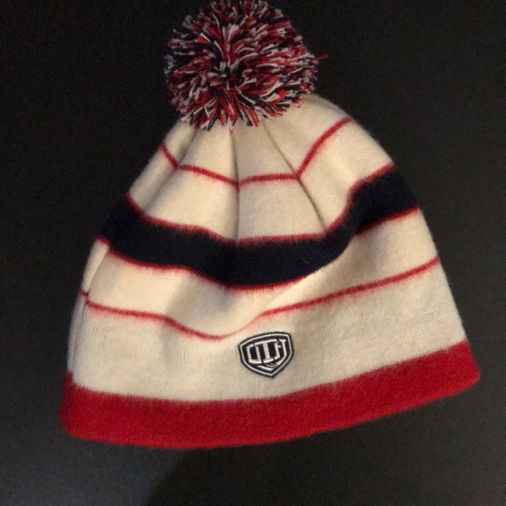 Knit hat - Picture 2 of 2